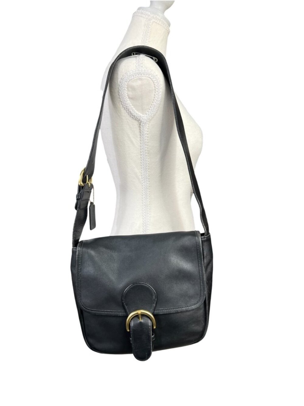 Vintage Coach 4164 Shoulder Bag Black Leather Brass Hardware
